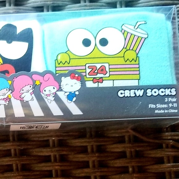 Rare Vintage Hello Kitty Sanrio 3 pair Crew Sock New - Picture 6 of 8